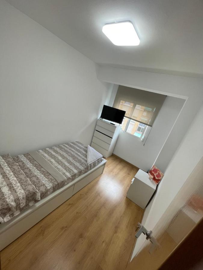 Hotel Habitacion Privada En Piso Compartido Valencie Exteriér fotografie